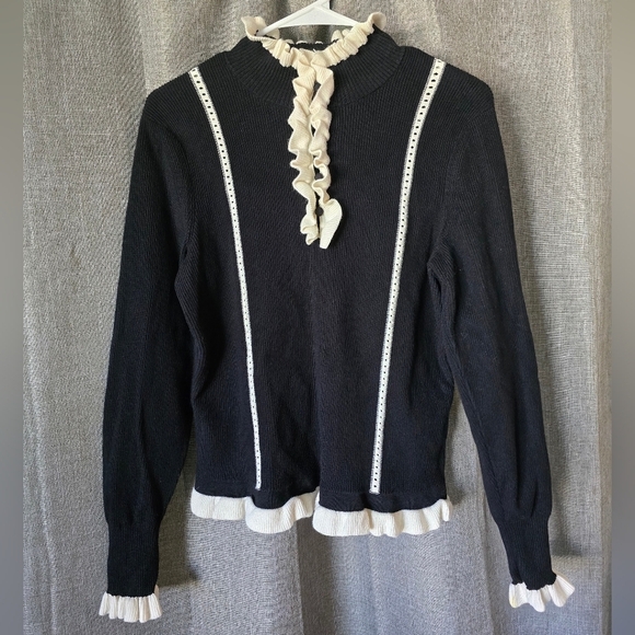 CAbi Womens Black Ribbed Ivory Ruffle Collar Adorn Sweater Knit Top Size M - Picture 1 of 5
